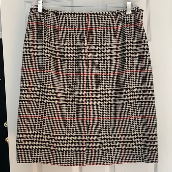 🌺TALBOTS Woman WOOL SKIRT🌺 - Picture 2 of 5